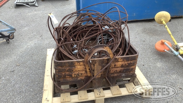 Steel Crate w/Cable